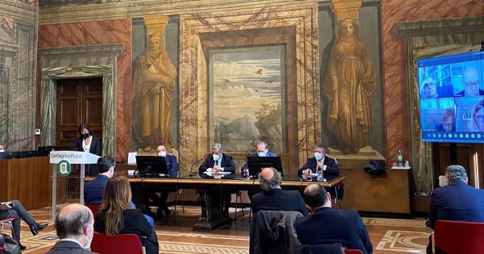 Agrinsieme: si rafforza la filiera, accordo con Federalimentare