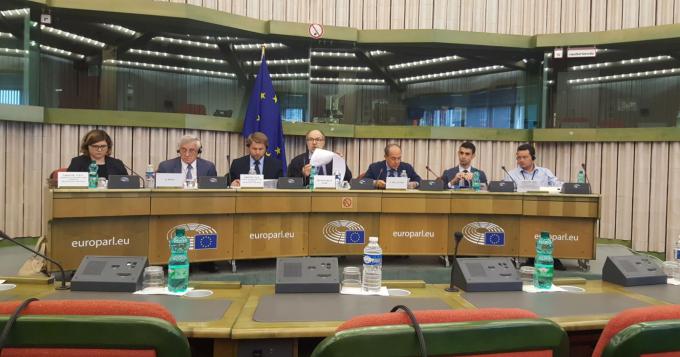 INIZIATI I NEGOZIATI TRA COMMISSIONE, CONSIGLIO E PARLAMENTO EUROPEO SULLA PARTE AGRICOLA DEL REGOLAMENTO OMNIBUS